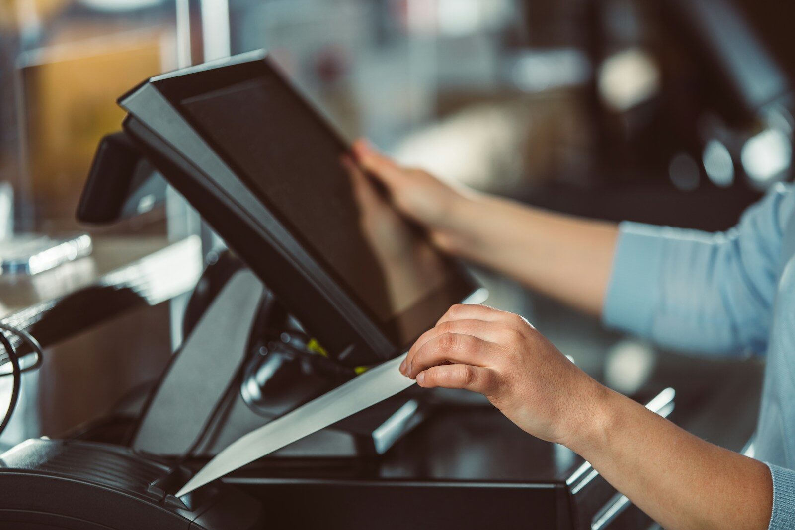 Bí Quyết Chọn Máy In Mã Vận Đơn Shopee, TikTok Chuẩn Nhất -