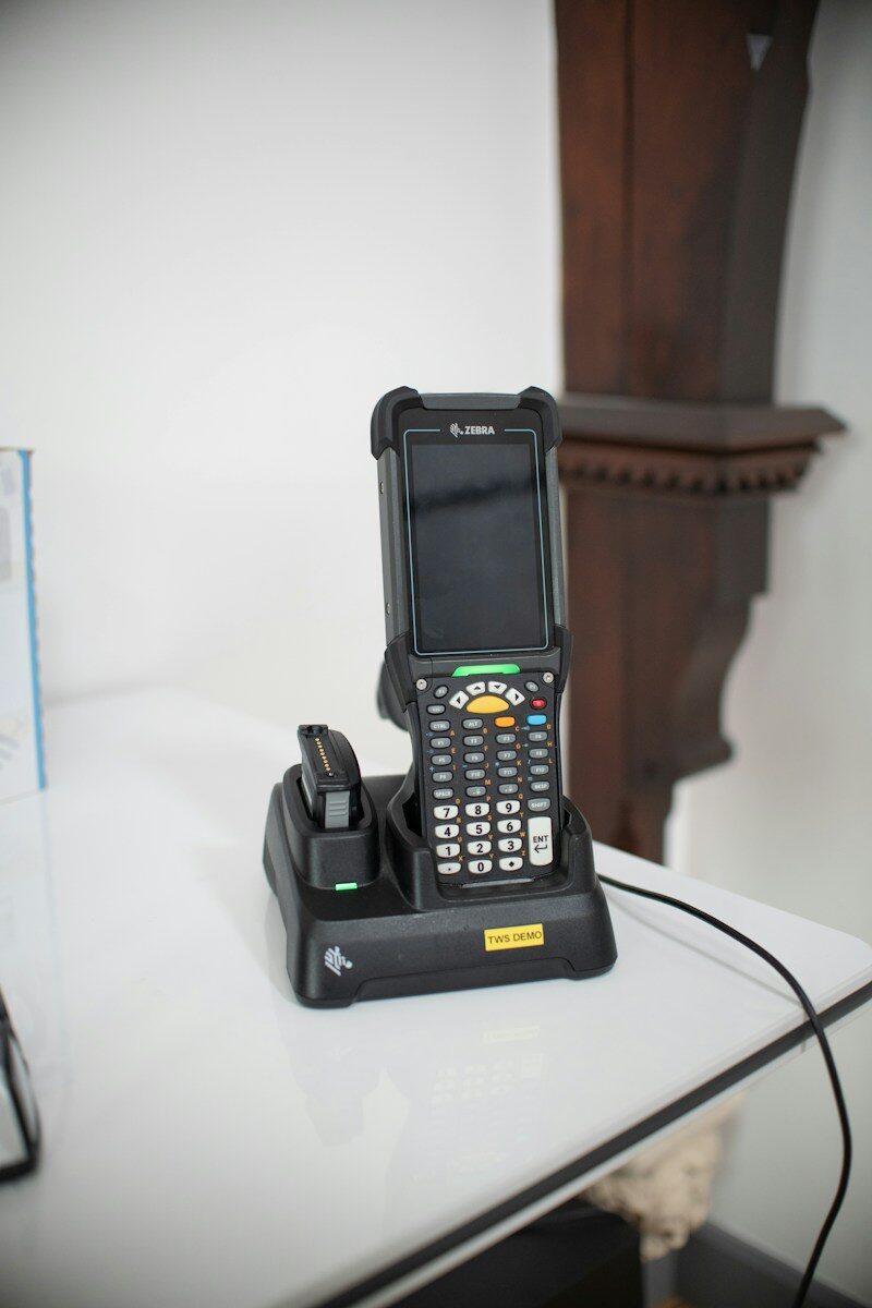 Máy Kiểm Kho PDA Cầm Tay Quản Lý Kho Thông Minh Tại TP.HCM -